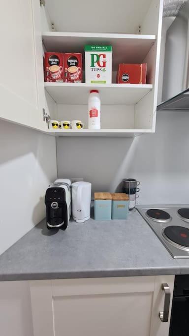 Luxury 1 Bedroom Flat In The Heart Of Wood Green London Luaran gambar