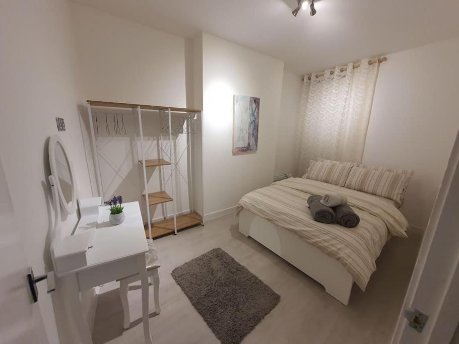 Luxury 1 Bedroom Flat In The Heart Of Wood Green London Luaran gambar
