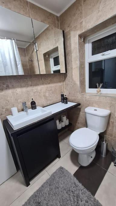 Luxury 1 Bedroom Flat In The Heart Of Wood Green London Luaran gambar